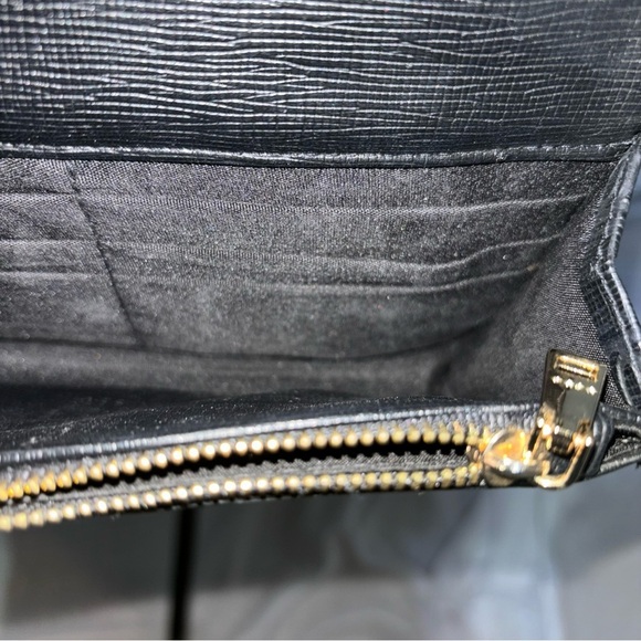 Bebe Black Los Angeles Snap Logo Embossed Crossbody Faux Leather and Chain Bag - Picture 4 of 14